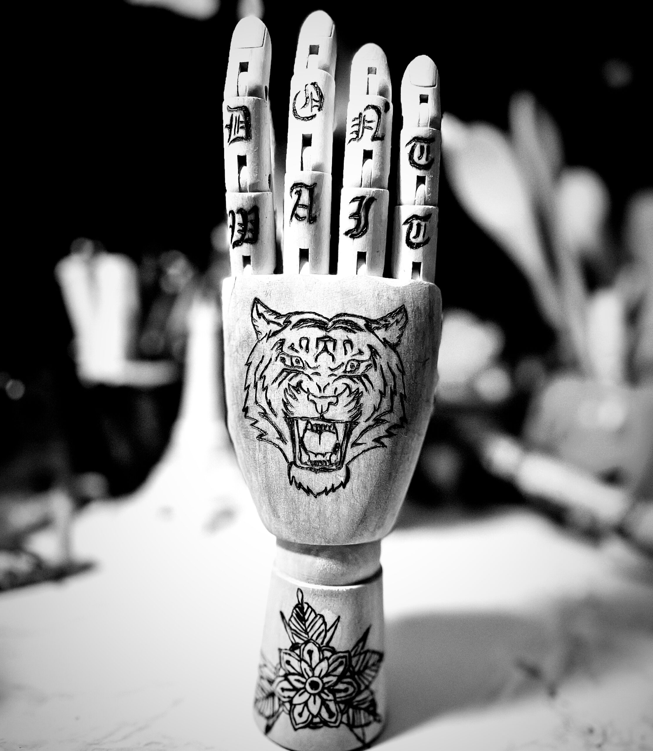 Pretty Finger Tattoo Designs for Fashionistas - Pretty Designs